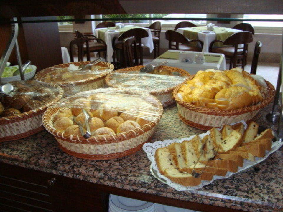 Frühstücksbuffet um 7 Uhr am Morgen Trendy Side Beach Hotel - Adults only