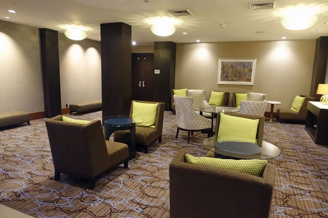 Lobby Crowne Plaza Seattle Airport