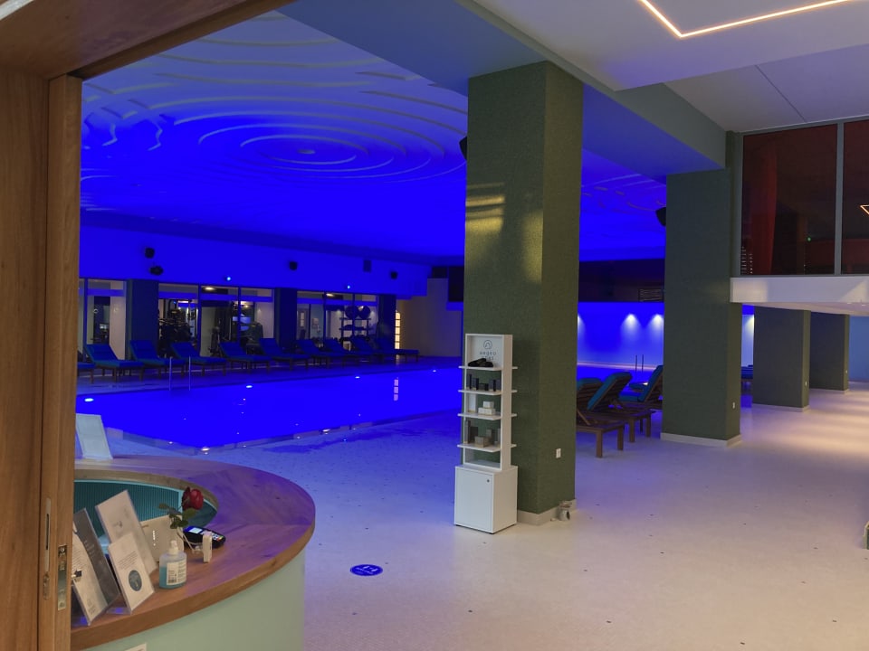 Pool Arina Beach Resort