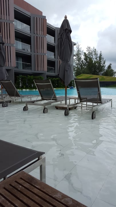 Pool La Vela Khao Lak