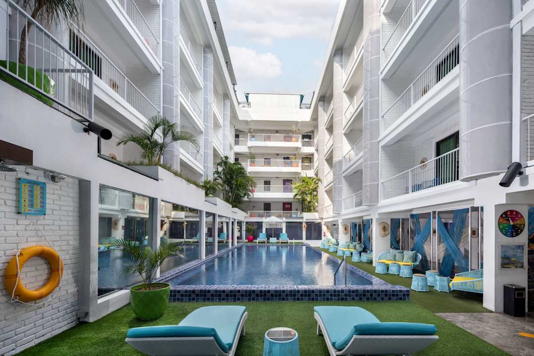Pool Viva Dash Hotel Seminyak