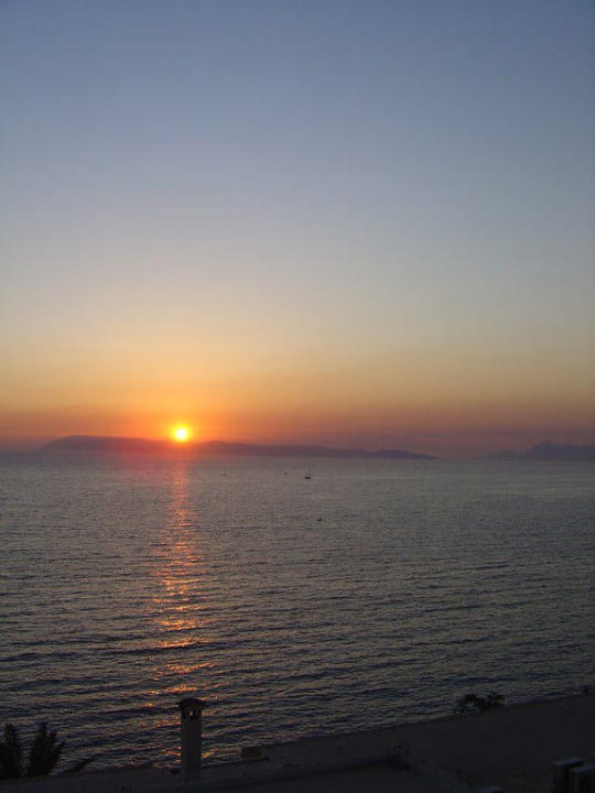 Sonnenuntergang vom Balkon aus Hotel Aurora