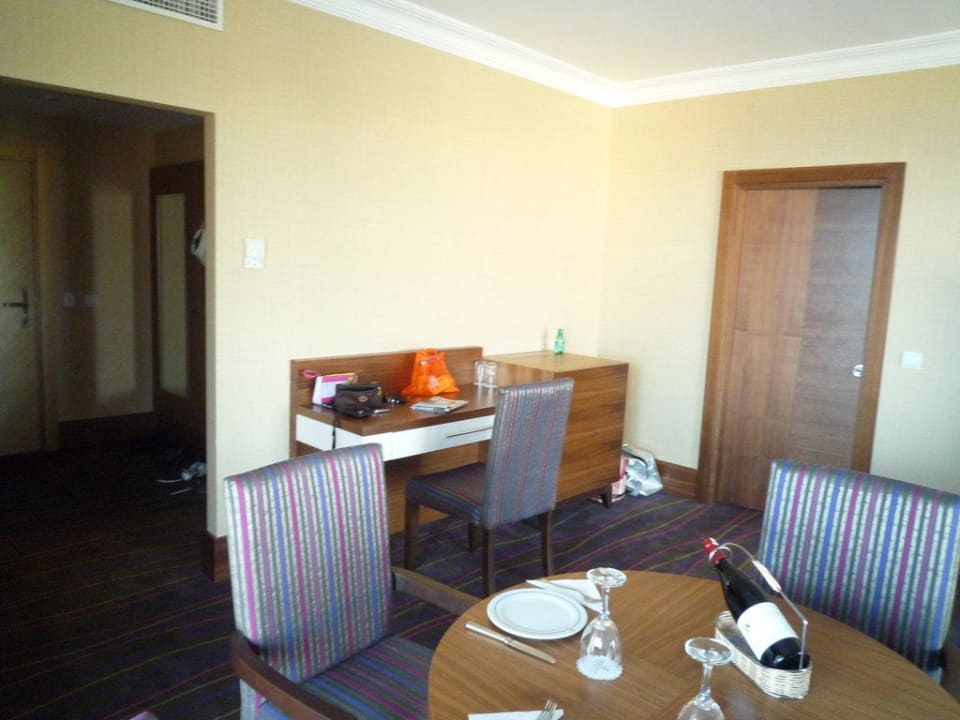 Blick auf den Schreibtisch Sirene Belek Hotel