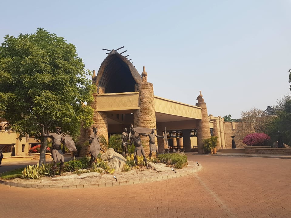 Eingang Hotel The Kingdom at Victoria Falls