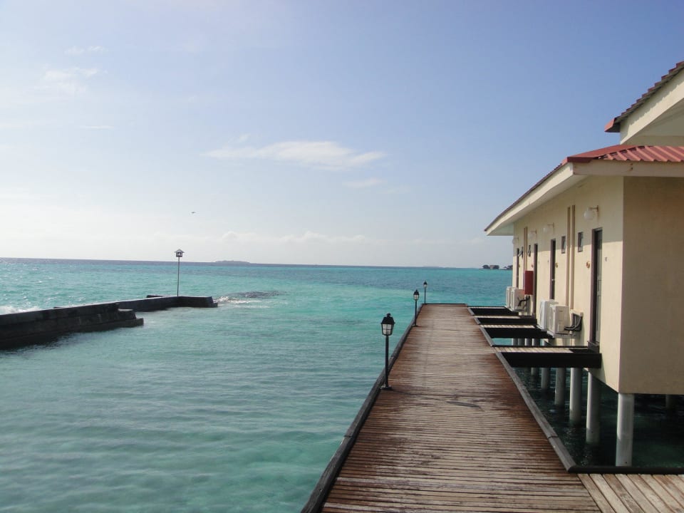 Weg zum Bungi Summer Island Maldives