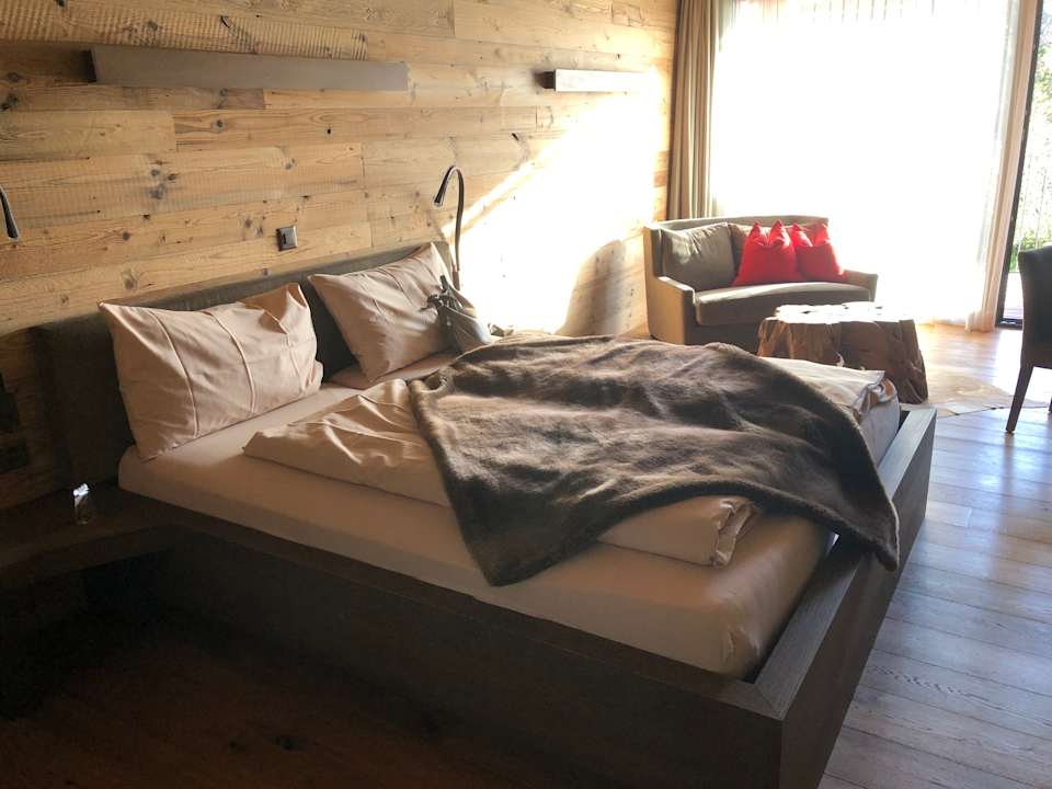 Zimmer Riverside Hotel