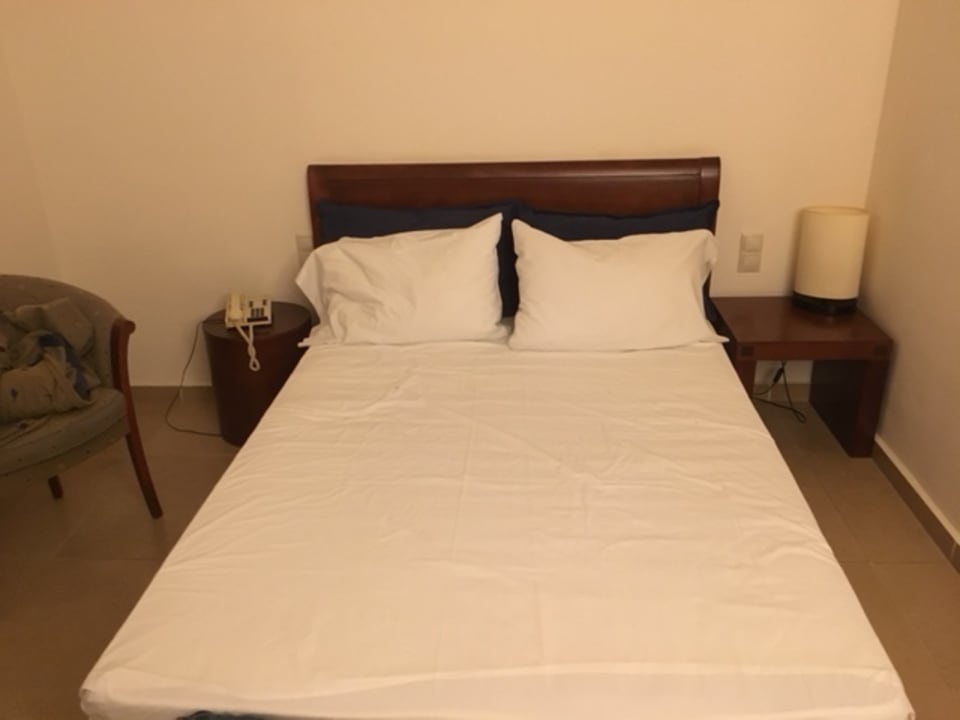 Zimmer Apollonia Beach Resort & Spa