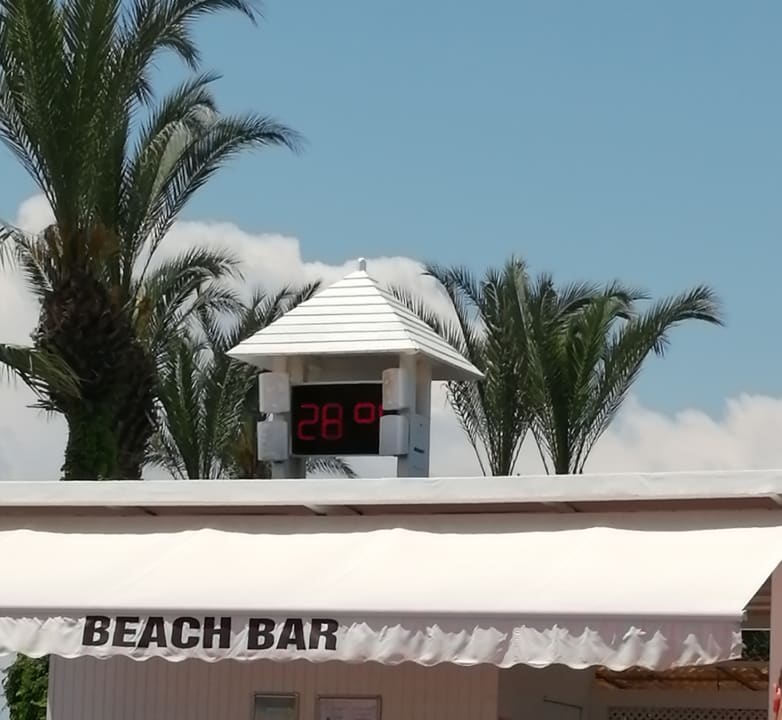 Strand Hotel Miracle Resort