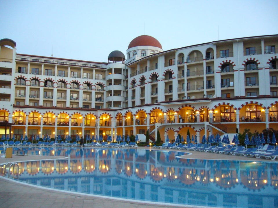 Am Abend Alua Helios Bay