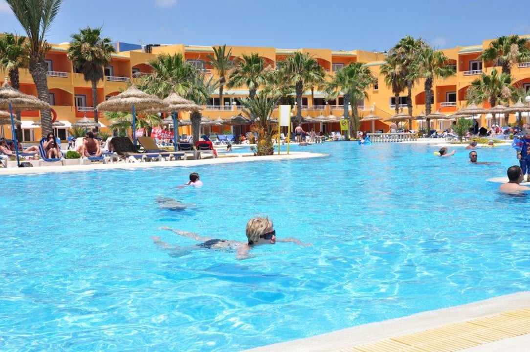 Jeden z basenów Caribbean World Thalasso Djerba