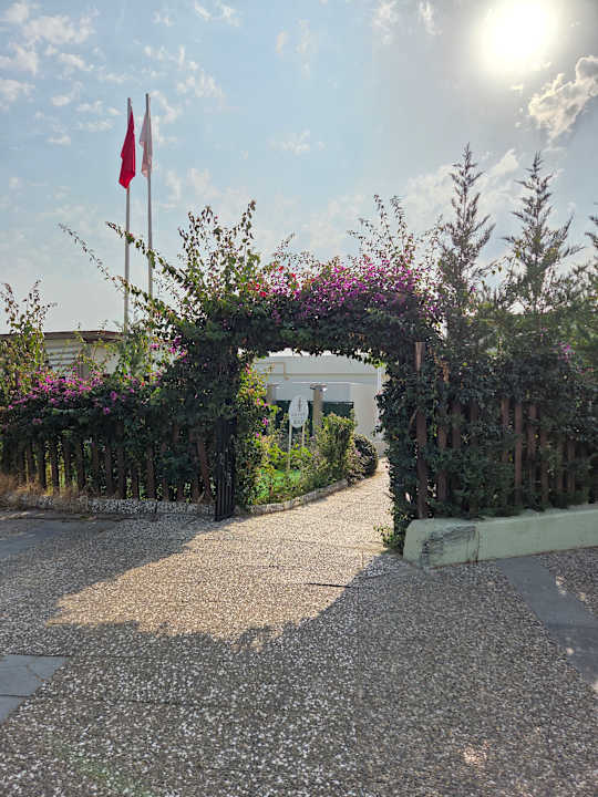 Strand Side Story Resort & Spa