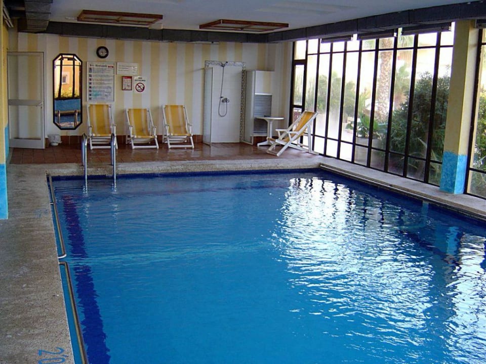 Hallenbad für uns leider zu kalt Grupotel Montecarlo