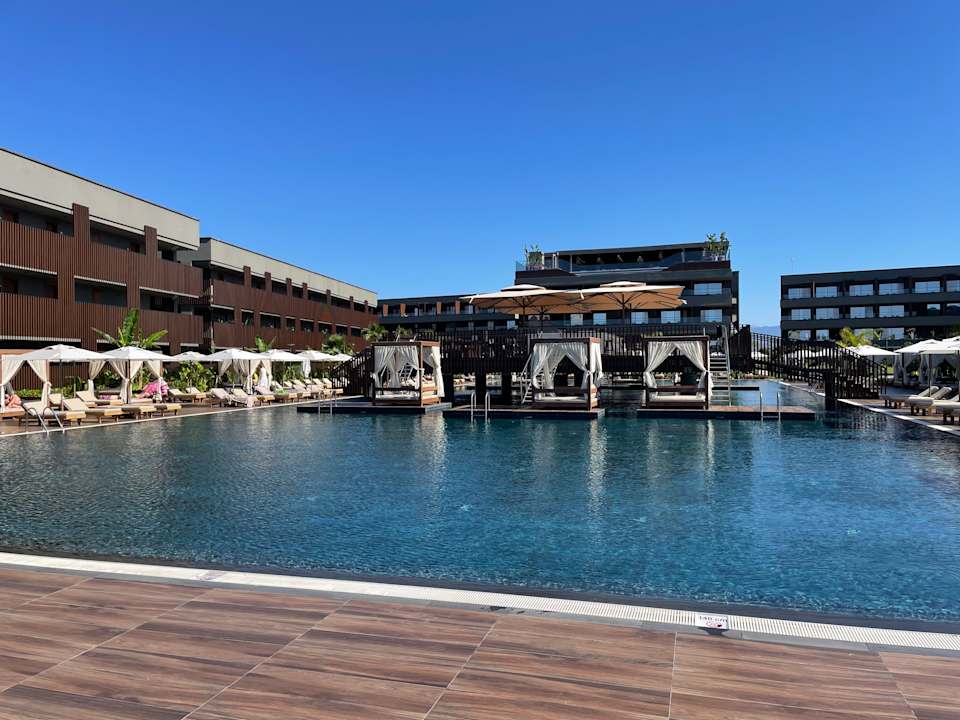 Pool Jacaranda Luxury Resort