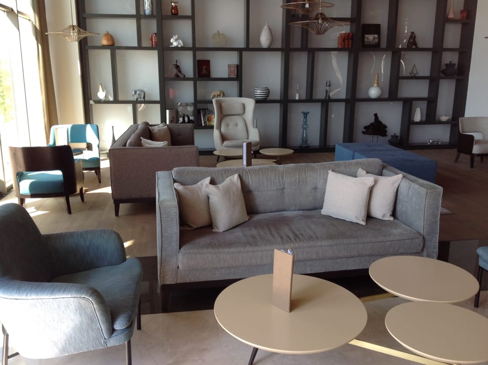 Lobby Acanthus Cennet Barut Collection
