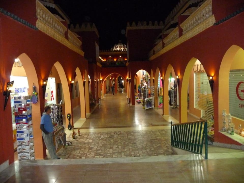 Innenanlage Pickalbatros Alf Leila Wa Leila Resort - Neverland Hurghada