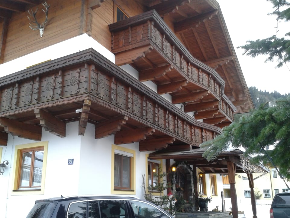 Außenansicht Hotel-Pension Ötzmooshof