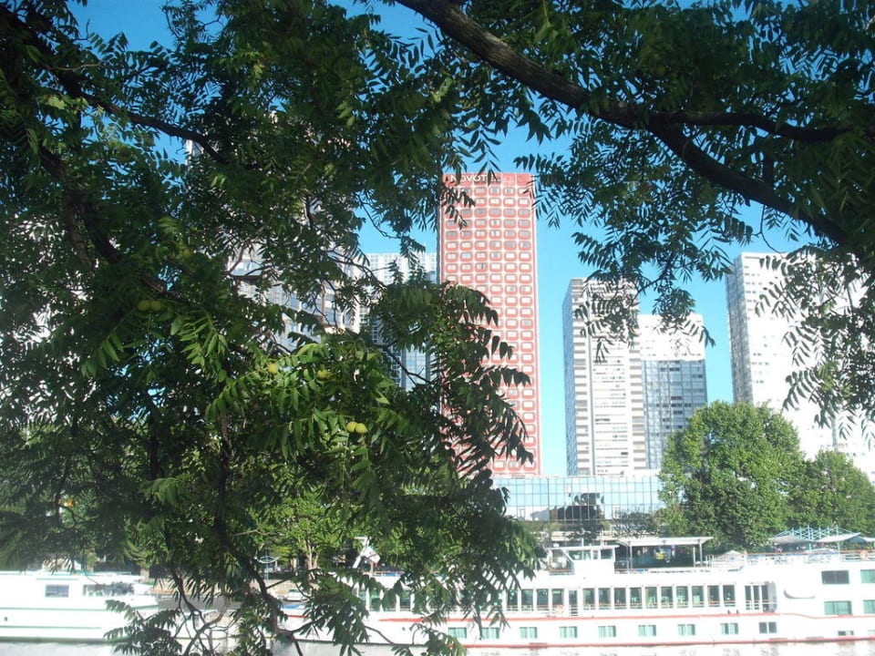 Blick auf's Hotel Hotel Novotel Paris Tour Eiffel