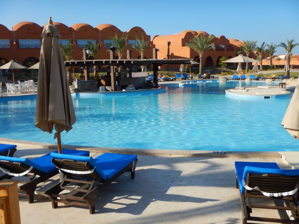 Hauptpool Novotel Marsa Alam Beach Resort