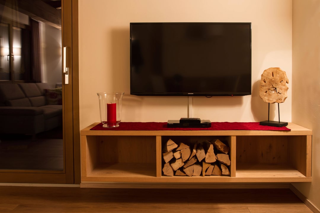 Wohnzimmer TV Appartements/Ferienwohnungen Resort Tirol am Wildenbach