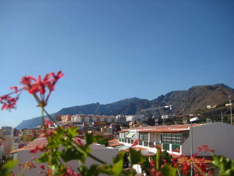 Blick nach Los Gigantes Landmar Playa La Arena