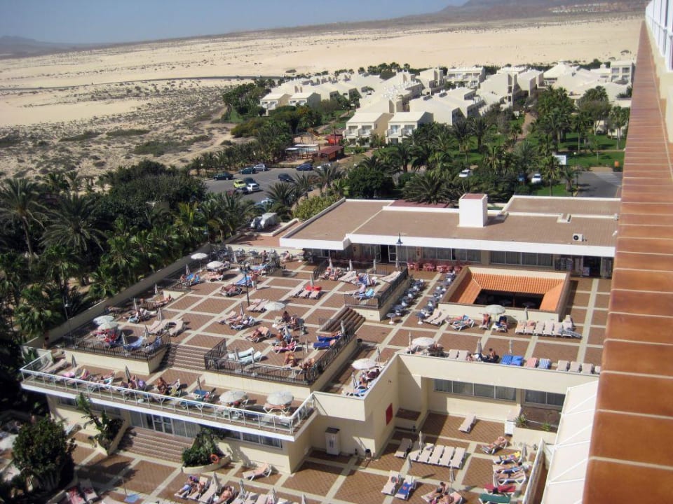 Sonnenterrassen und Bungalowanlage Hotel Riu Oliva Beach Resort