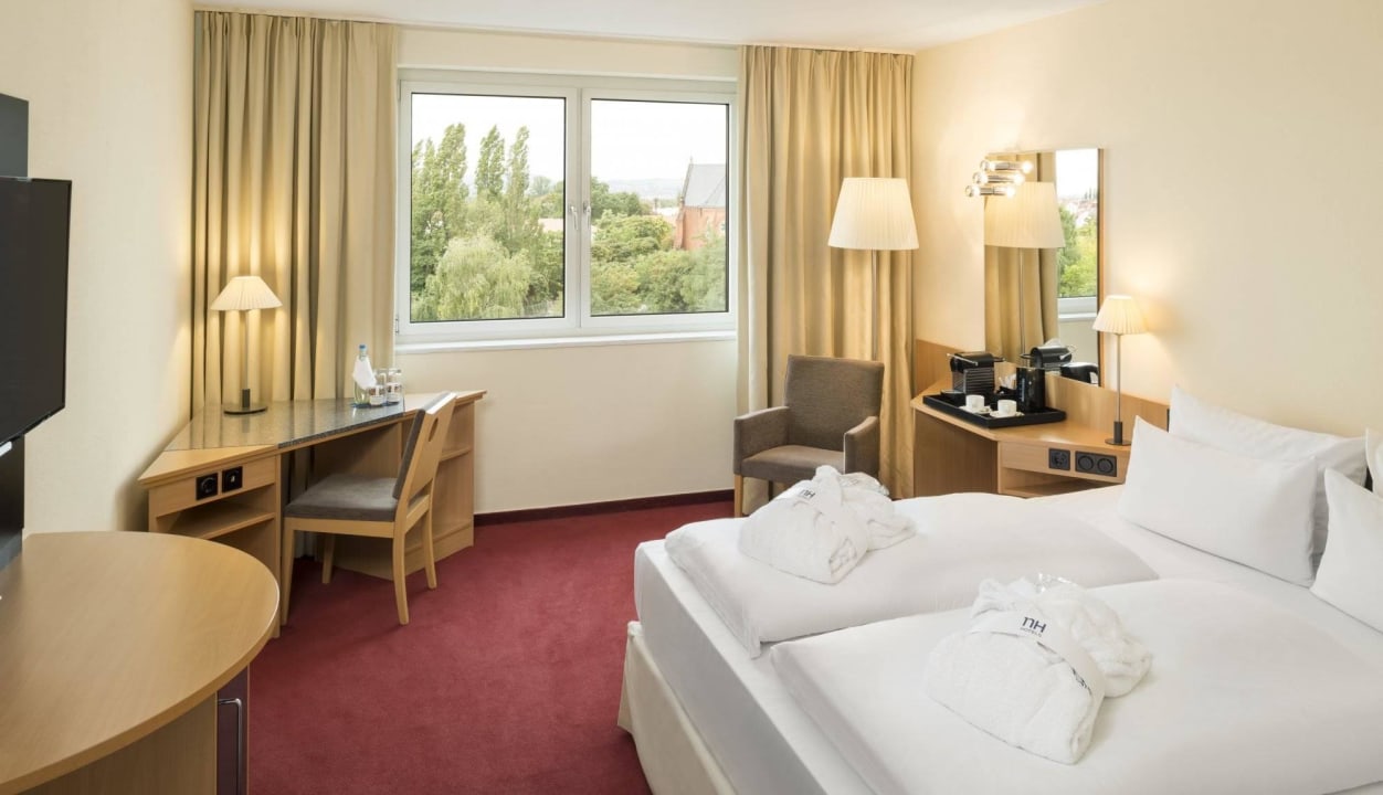 Standard Room NH Dresden Neustadt