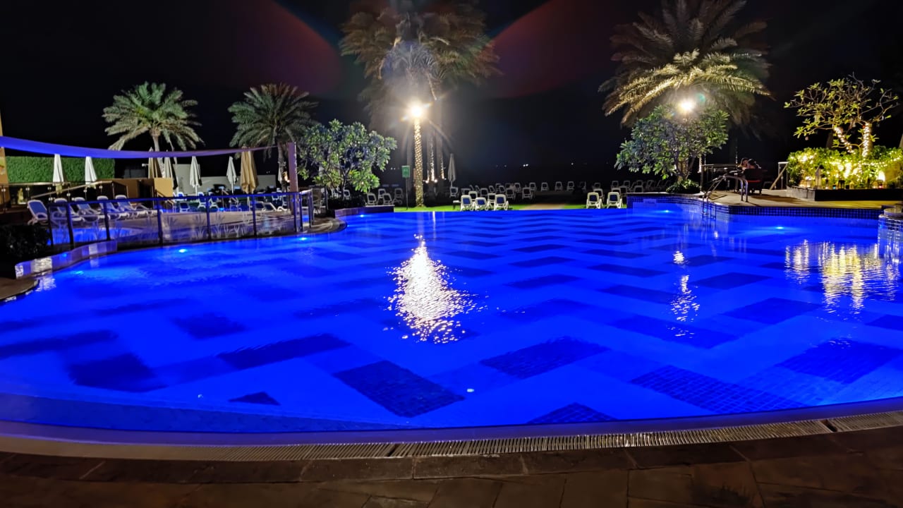 Pool Bahi Ajman Palace Hotel