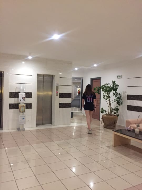 Lobby Anissa Beach & Village