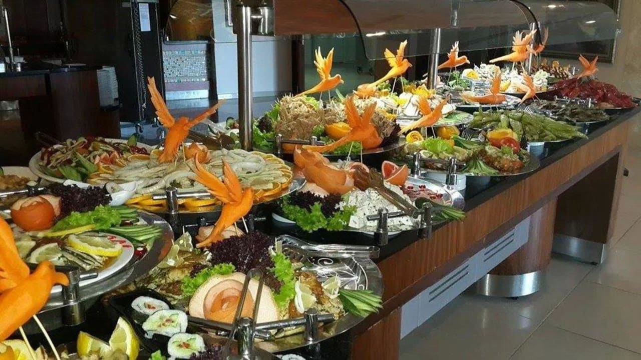 Произведения кулинарного искусства Saphir Resort & Spa