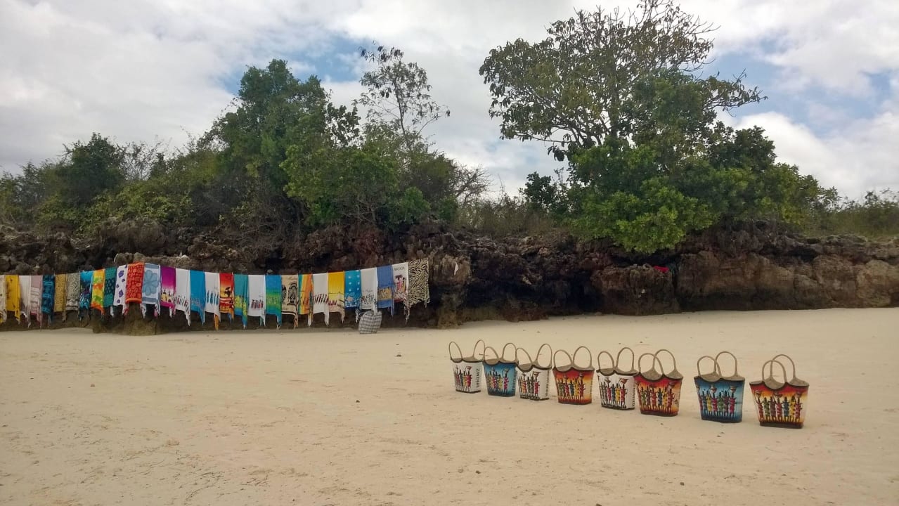Hat man seine Pajero vergessen? Hakuna Matata  Royal Zanzibar Beach Resort