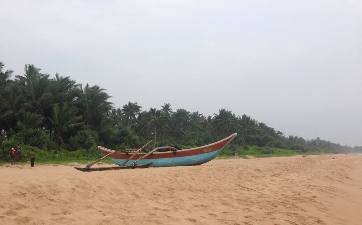 Fischerboot am Strand Villa Safira Ayurveda Residence