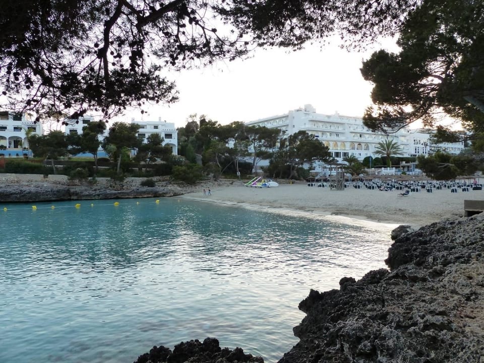Bucht Cala Gran in der Dämmerung Prinsotel Alba