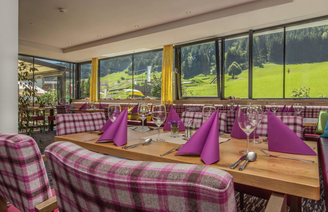 Wintergarten Restaurant  Hotel Bacher Asitzstubn
