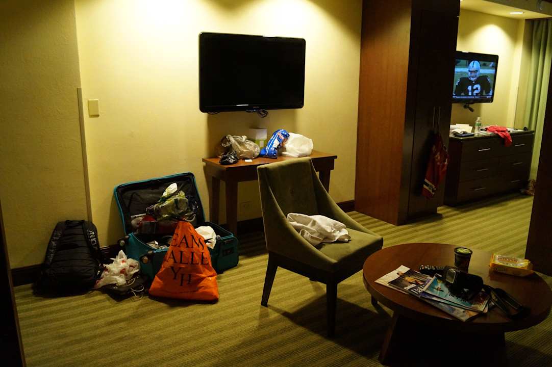 Blick vom Wohnbereich in den Schlafbereich Hotel Newport Beachside Resort