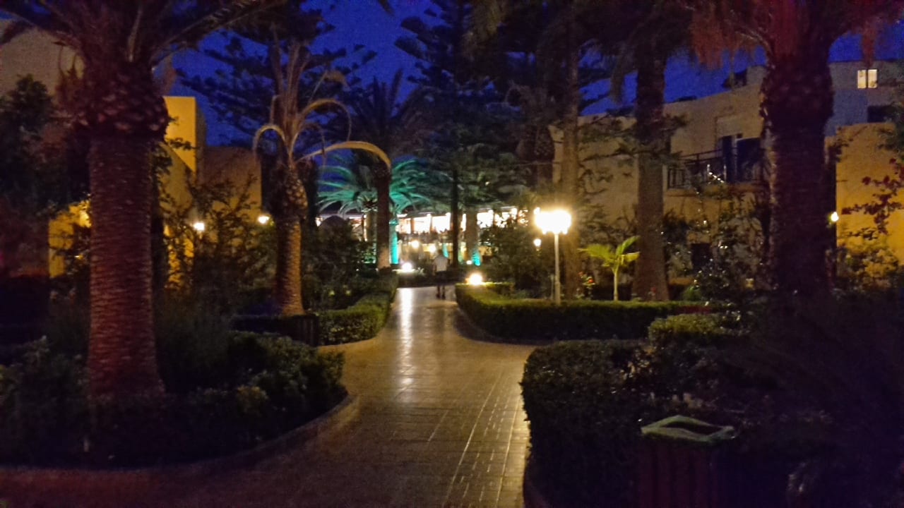 Gartenanlage Vantaris Luxury Beach Resort