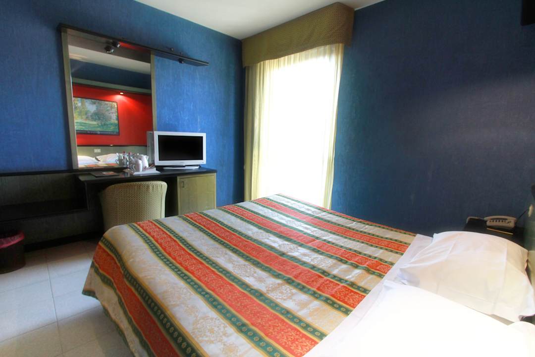 Zimmer Hotel Parigi 2