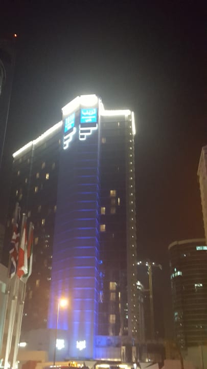 Außenansicht Tryp by Wyndham Dubai