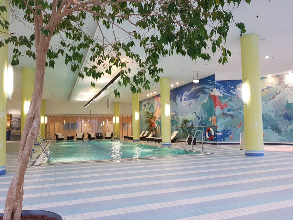 Pool Hilton Munich Airport