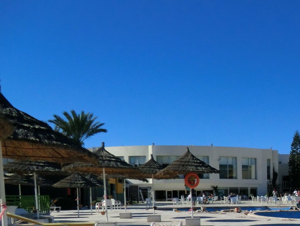 Blick auf das Hotel von der Gartenseite Djerba Sun Beach Hotel & Spa