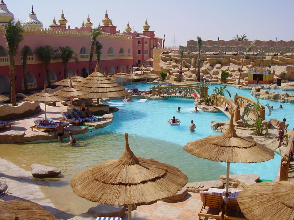 Bazény Pickalbatros Alf Leila Wa Leila Resort - Neverland Hurghada
