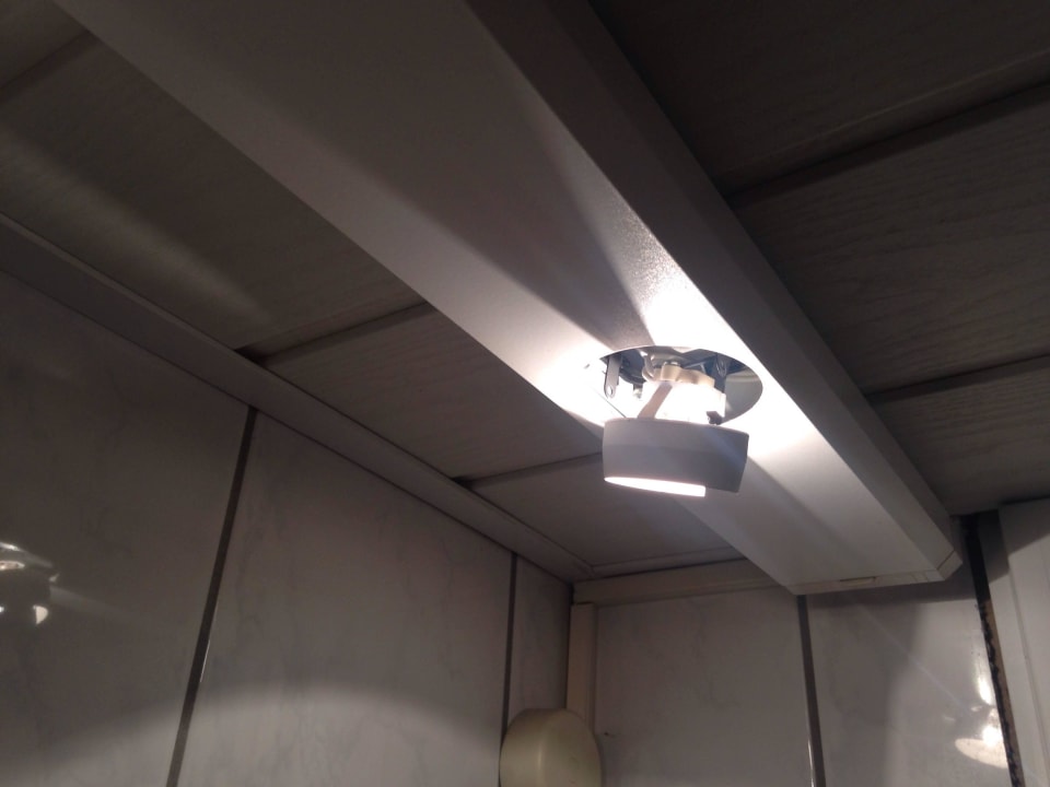 Lampe im Bad defekt. Hotel Blankenfeld