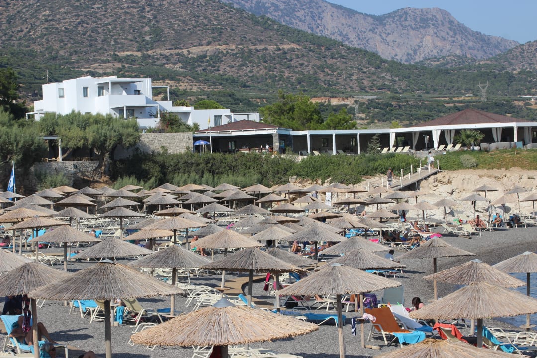 Strand Hotel Kakkos Bay