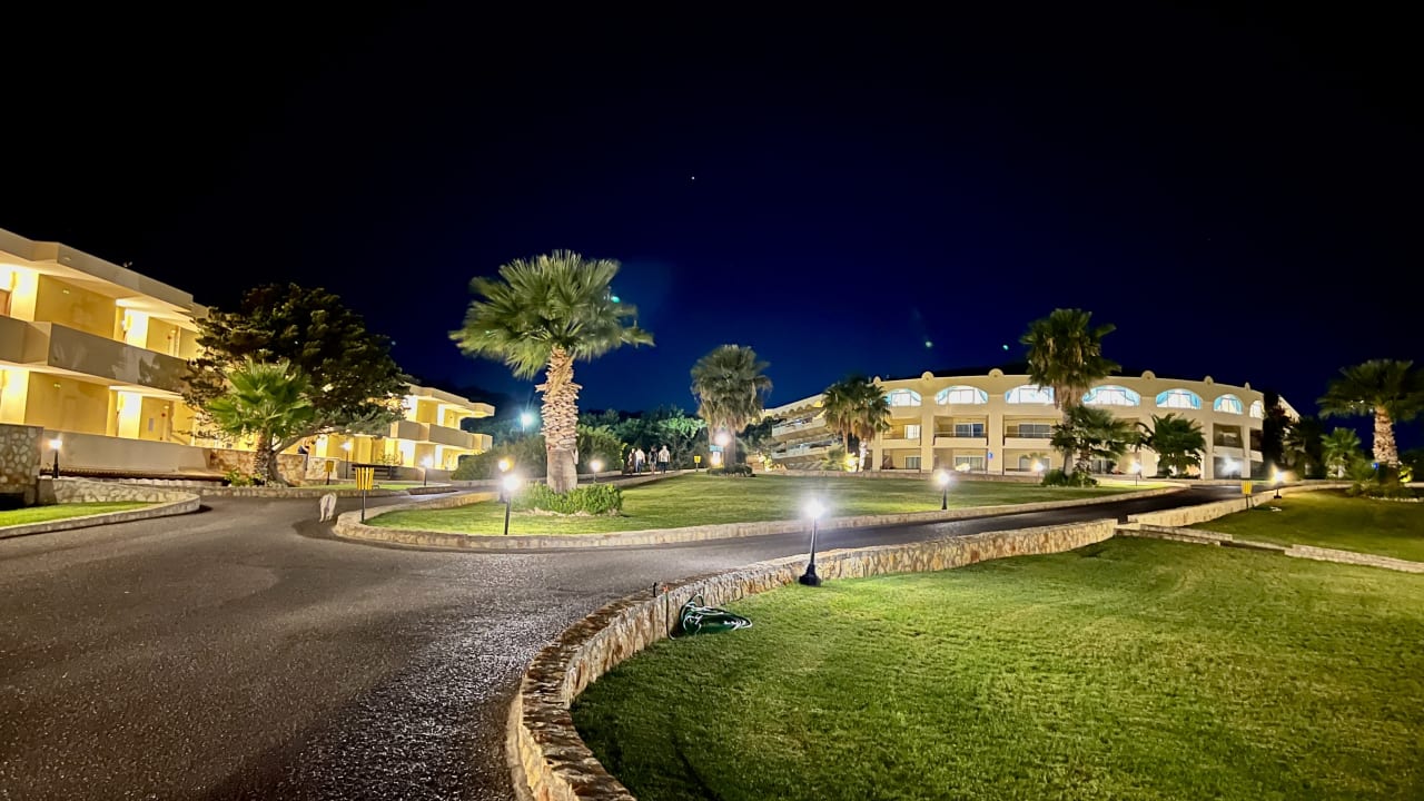 Außenansicht Hotel Kalithea Horizon Royal