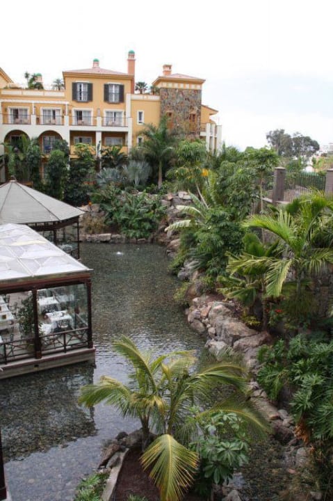 Teil des Gartens und Restaurant Hotel Cordial Mogán Playa