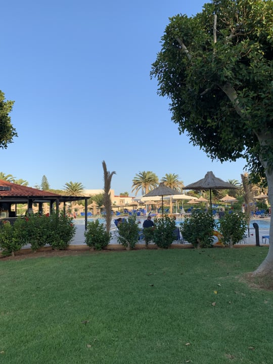 Pool Anissa Beach & Village