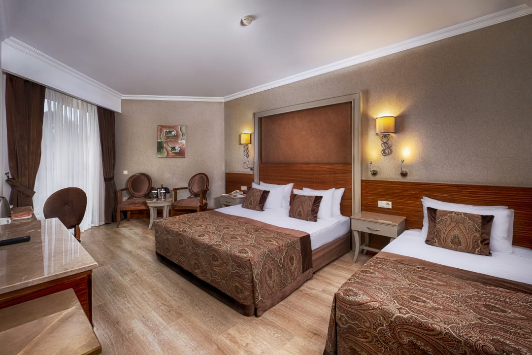 Zimmer Well Palace Side