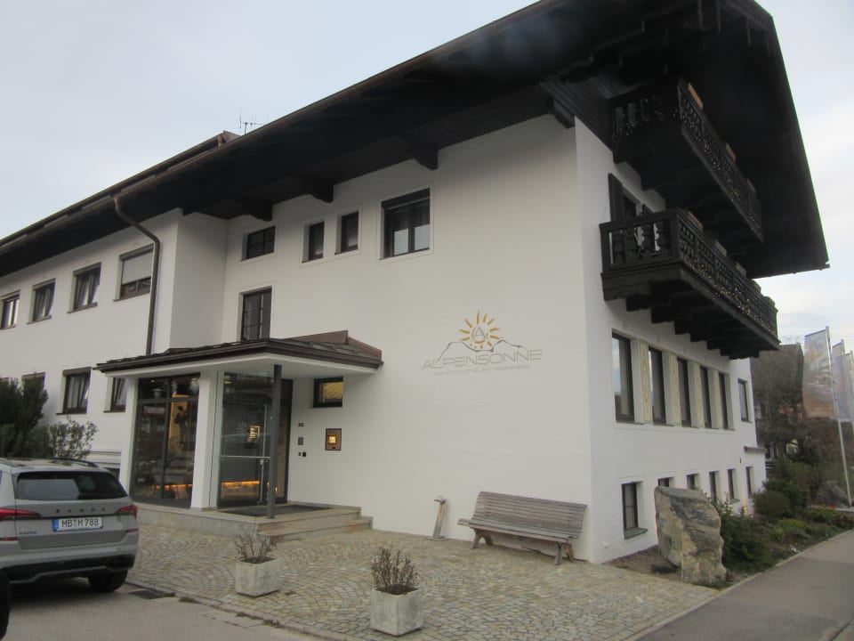 Außenansicht Hotel Alpensonne