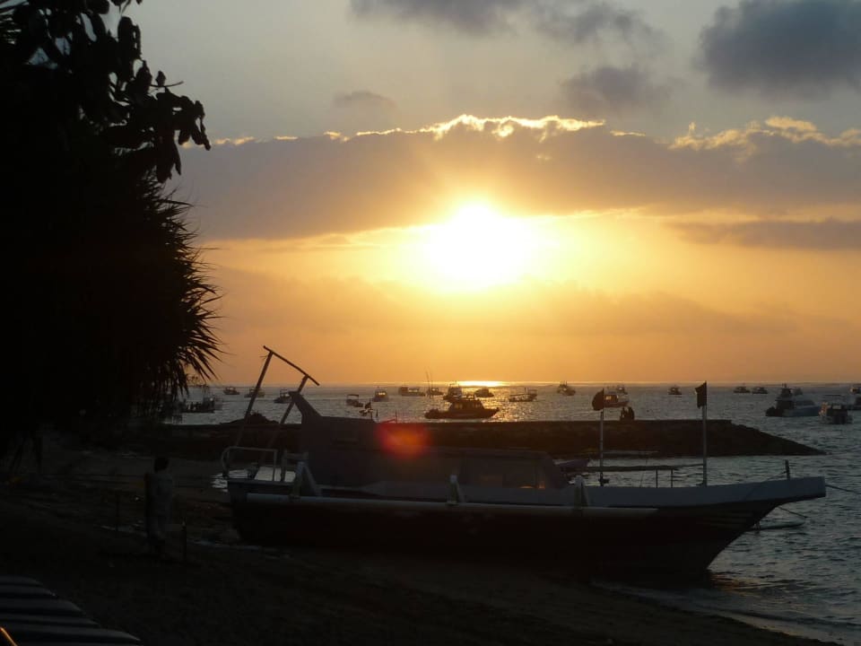 Sonnenaufgang Puri Santrian