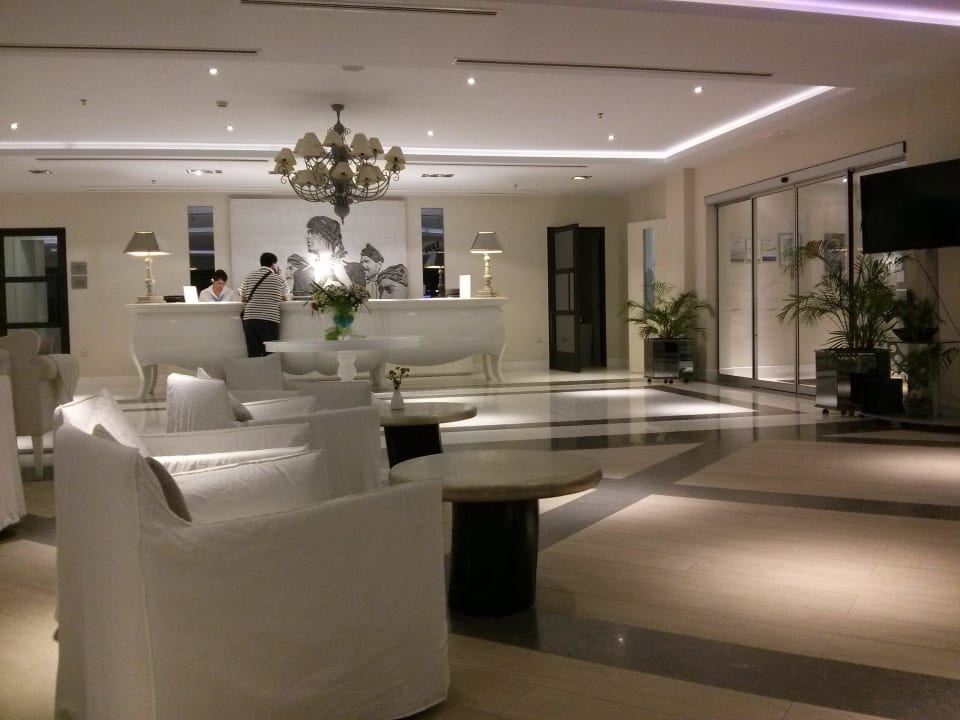 Rezeption und Lobby Aegean Pearl