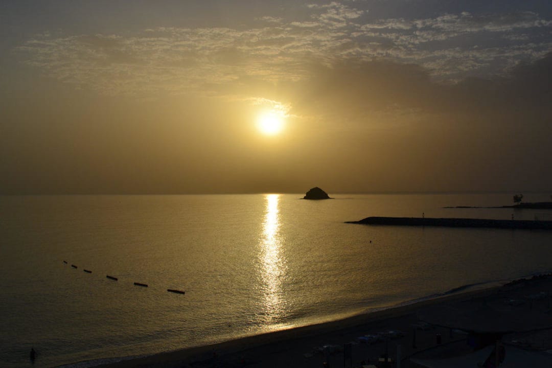 Der frühe Vogel...  Radisson Blu Resort Fujairah